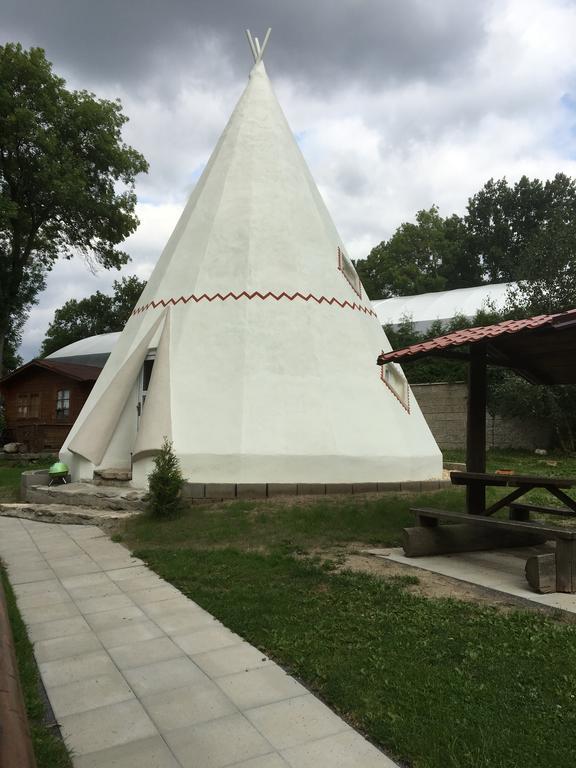 Hotel Resort Stein Хеб Екстериор снимка