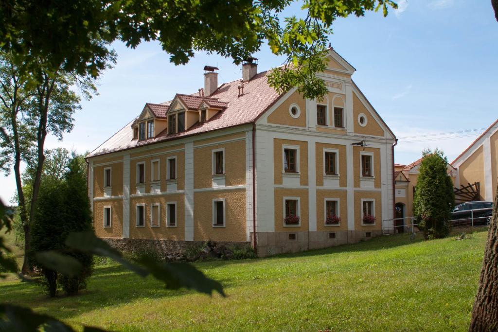 Hotel Resort Stein Хеб Екстериор снимка