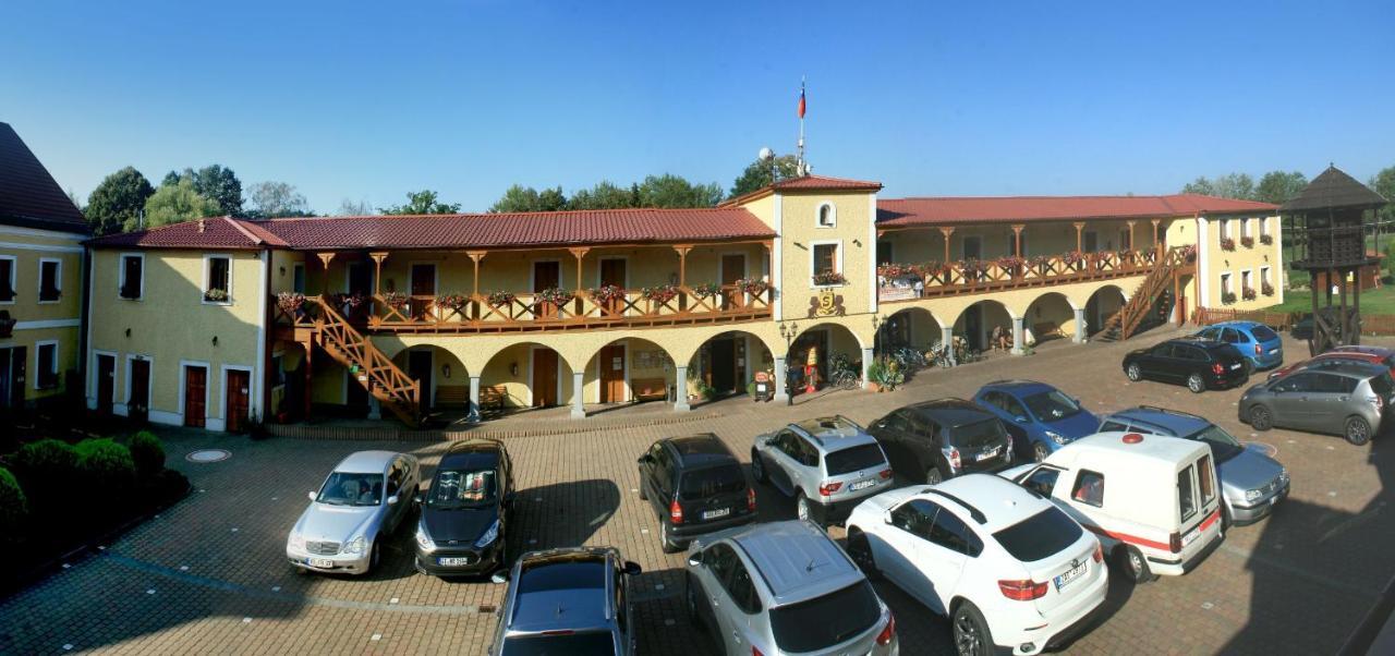 Hotel Resort Stein Хеб Екстериор снимка